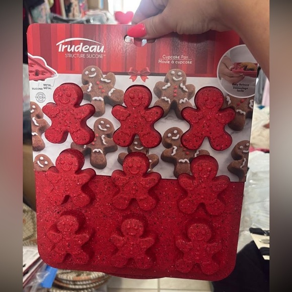 Other - Red Gingerbread Silicone Cupcake Pan